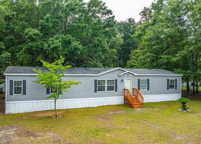 Property at 725 Hildebrand Dr, Bonneau, SC 29431, 4 beds, 2 baths