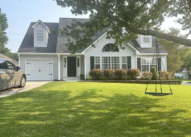 Property at 340 Mount Royall Dr, Mount Pleasant, SC 29464, 4 beds, 2 baths