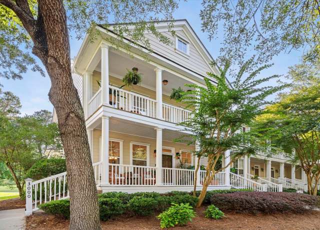 Property at 3000 Treadwell St, Mount Pleasant, SC 29466, 3 beds, 2.5 baths