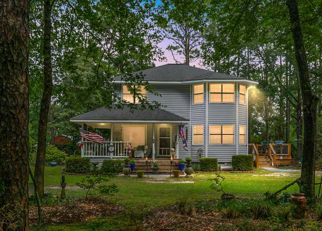 Property at 427 Grape Arbor Drive Dr, Summerville, SC 29486, 3 beds, 2.5 baths
