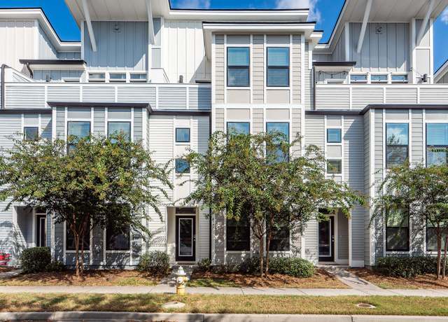 Property at 4577 Summey St, North Charleston, SC 29405, 4 beds, 4.5 baths