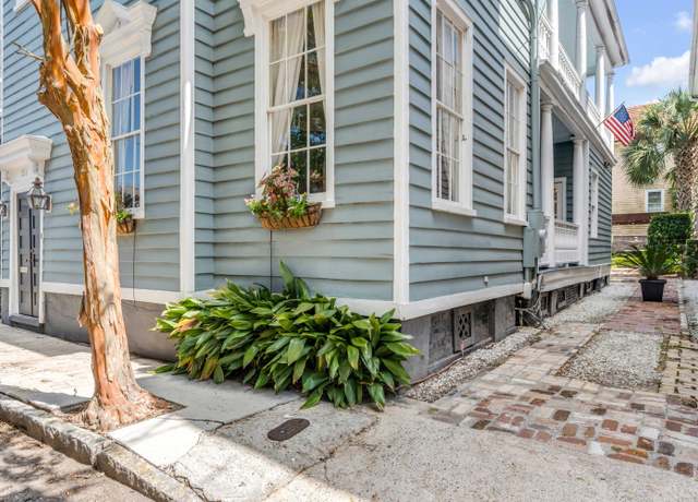 Property at 157 Tradd St, Charleston, SC 29401, 4 beds, 2.5 baths