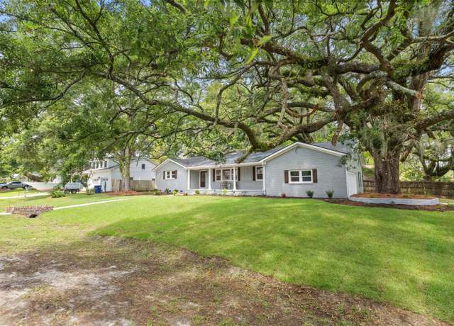 Property at 2335 S Lander Ln, Charleston, SC 29414, 4 beds, 3 baths