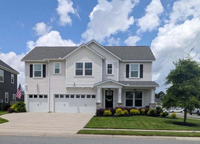 Property at 558 Pendleton Dr, Moncks Corner, SC 29461, 4 beds, 3.5 baths