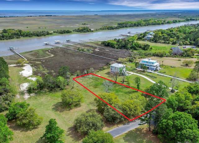 Property at 7909 Pelican Bay Dr, Awendaw, SC 29429