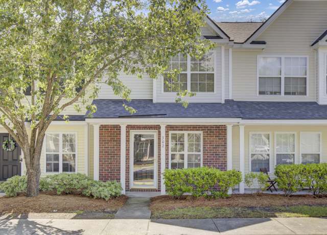 Property at 302 Elm Hall Cir, Summerville, SC 29483, 2 beds, 2.5 baths