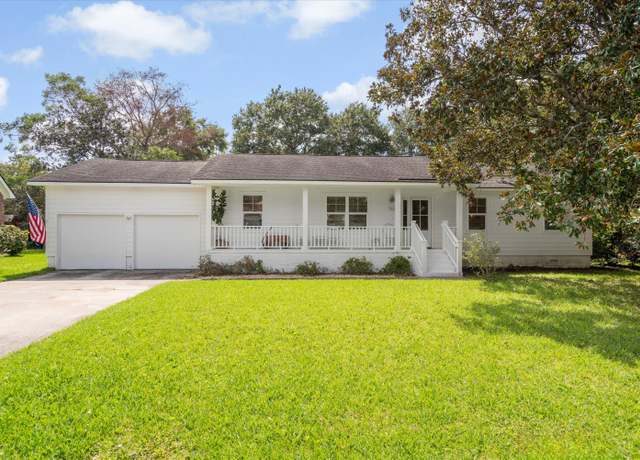 Property at 763 Gypsy Ln, Mount Pleasant, SC 29464, 3 beds, 2 baths