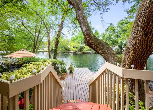 Property at 753 Lake Frances Dr, Charleston, SC 29412, 3 beds, 3.5 baths