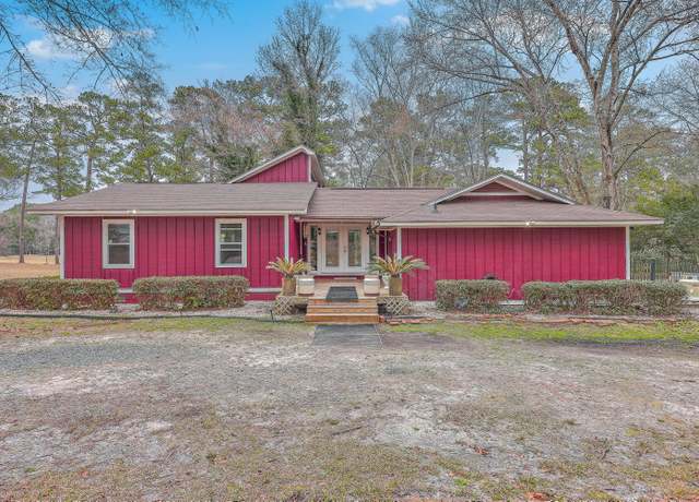 Property at 7 Dogwood Ln, Walterboro, SC 29488, 3 beds, 3 baths