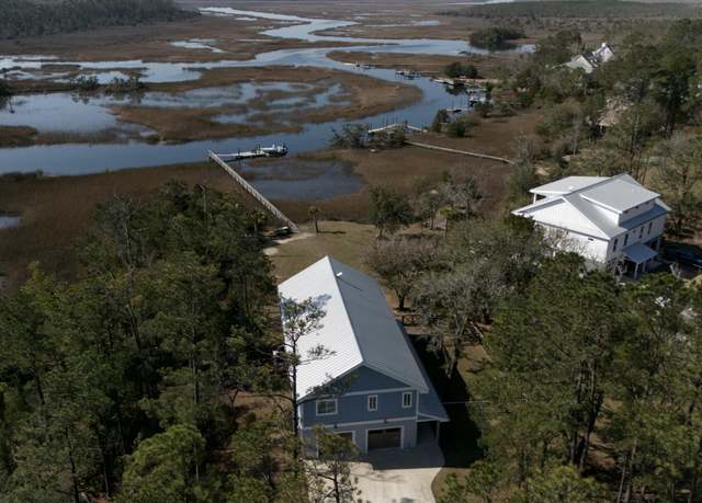 Property at 2101 Guerins Bridge Rd, Wando, SC 29492, 3 beds, 3 baths