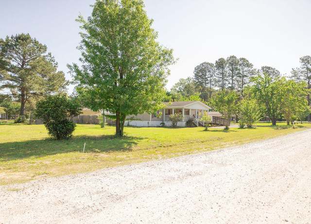 Property at 28 Greenfield Ln, Walterboro, SC 29488, 3 beds, 2 baths