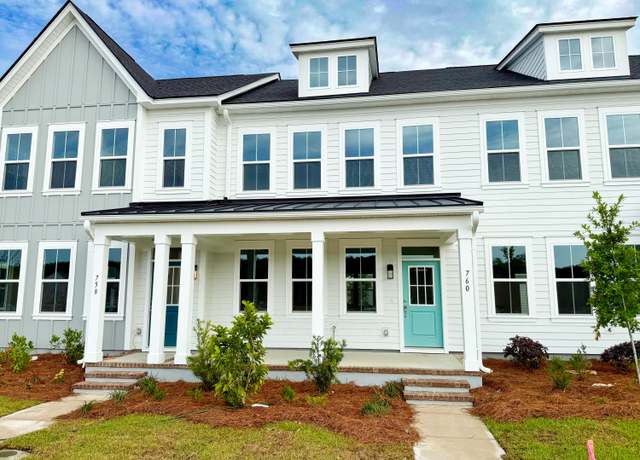 Property at 760 Blueway Ave, Summerville, SC 29486, 3 beds, 2.5 baths