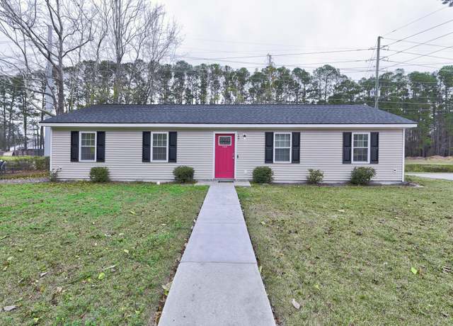 Property at 127 Fripp Ln, Summerville, SC 29483, 4 beds, 2.5 baths