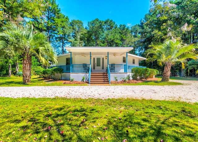 Property at 141 Meredith Dr, Eutawville, SC 29048, 4 beds, 3 baths