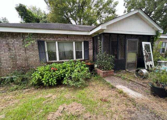 Property at 1908 Savage Rd, Charleston, SC 29407, 4 beds, 3 baths