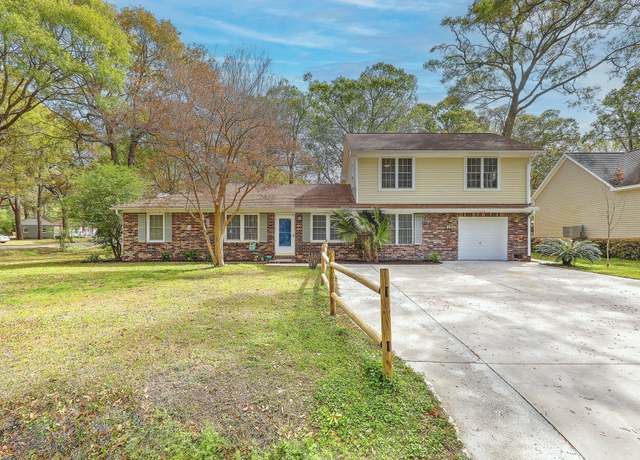 Property at 1152 Bradford Ave, Charleston, SC 29412, 4 beds, 3 baths