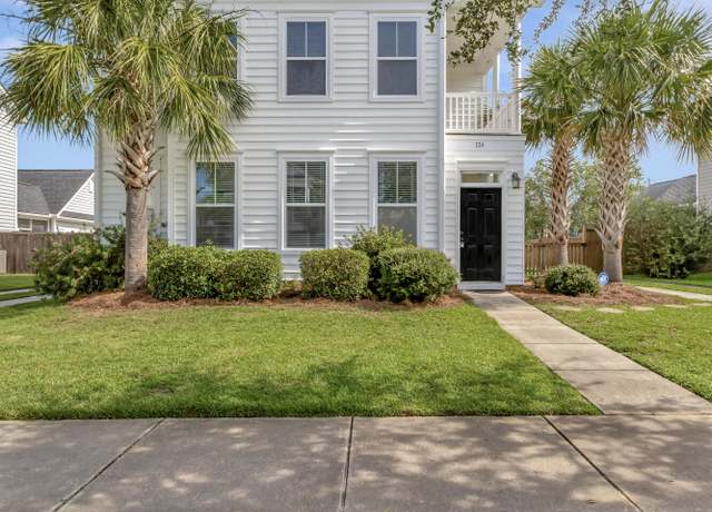 Property at 124 Tin Can Aly, Summerville, SC 29483, 4 beds, 2.5 baths