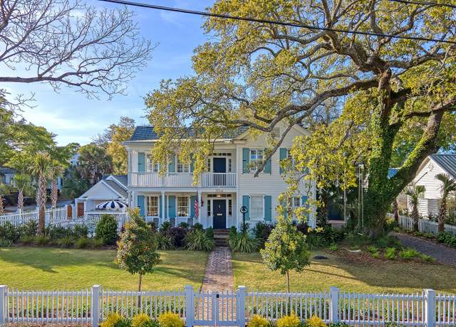 Property at 304 Bank St, Mount Pleasant, SC 29464, 6 beds, 5.5 baths