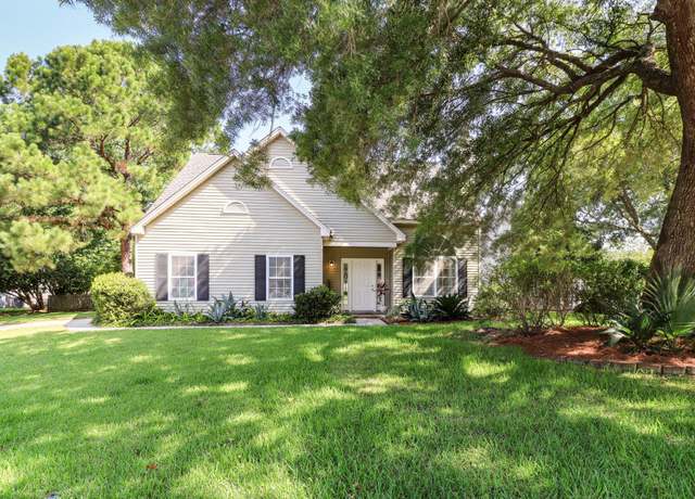 Property at 339 Mount Royall Dr, Mount Pleasant, SC 29464, 3 beds, 2.5 baths
