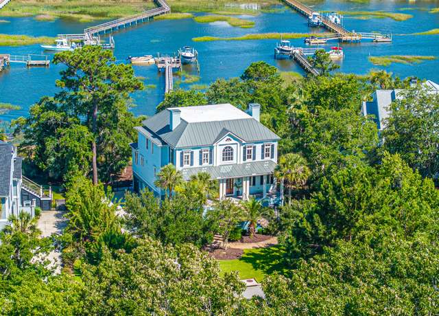 Property at 2254 Beckenham Dr, Mount Pleasant, SC 29466, 5 beds, 5.5 baths