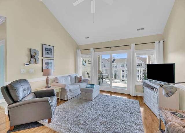 Property at 1984 Folly Rd Unit A306, Charleston, SC 29412, 2 beds, 2 baths