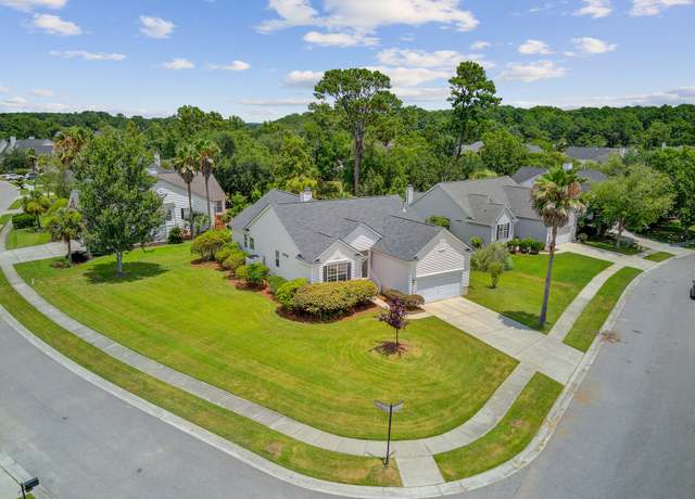 Property at 1800 Palmetto Isle Dr, Mount Pleasant, SC 29466, 3 beds, 2 baths