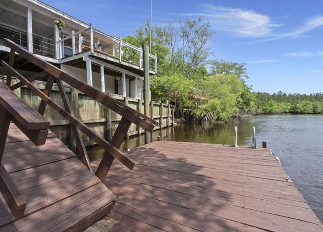 Property at 8487 Parkers Ferry Rd, Adams Run, SC 29426, 3 beds, 2 baths