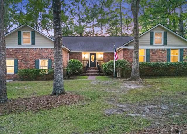 Property at 418 Lakeview Dr, Summerville, SC 29485, 4 beds, 2.5 baths