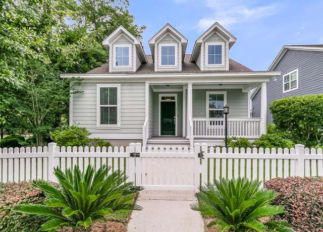 Property at 3408 Salterbeck St, Mount Pleasant, SC 29466, 4 beds, 3 baths