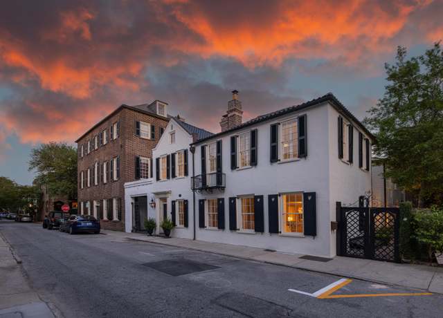 Property at 35 Tradd St, Charleston, SC 29401, 3 beds, 3.5 baths