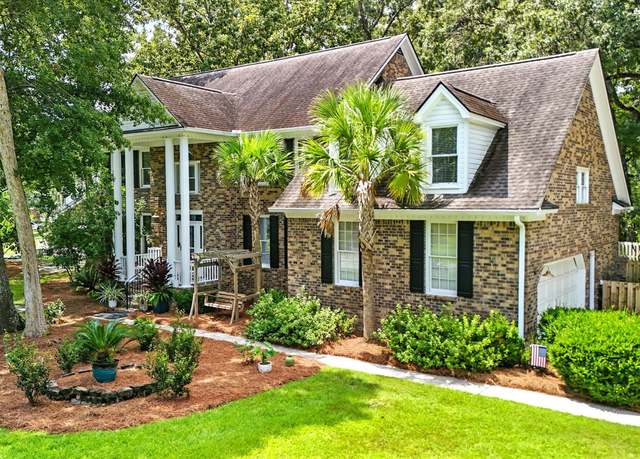 Property at 123 Huckleberry Ln, Summerville, SC 29485, 5 beds, 3.5 baths
