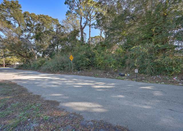 Property at 1114 Jeffery Dr, Charleston, SC 29412