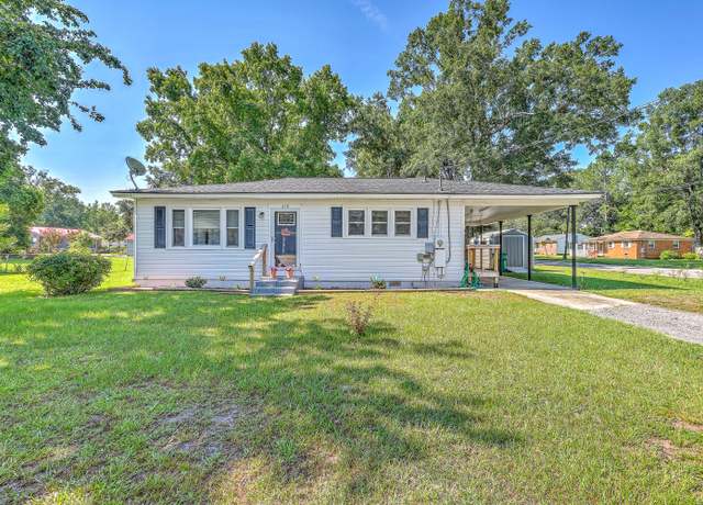 Property at 218 Breedin St, Manning, SC 29102, 3 beds, 2 baths