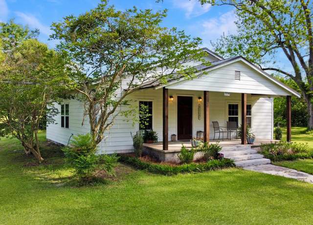 Property at 224 Reeves St, Reevesville, SC 29471, 2 beds, 1 bath