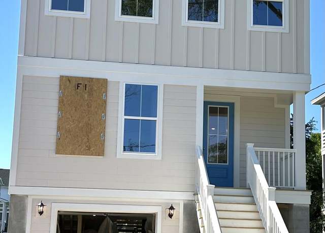 Property at 1082 Glenshaw St, North Charleston, SC 29405, 4 beds, 3.5 baths