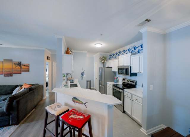 Property at 45 Sycamore Ave #611, Charleston, SC 29407, 3 beds, 2 baths