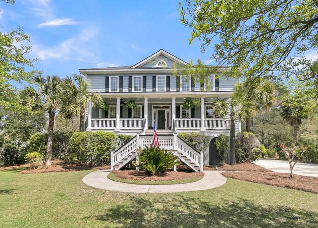 Property at 3734 St Ellens Dr, Mount Pleasant, SC 29466, 4 beds, 3.5 baths