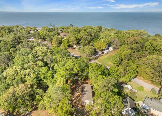 Property at 103 Bush Dr, Bonneau, SC 29431, 3 beds, 2 baths
