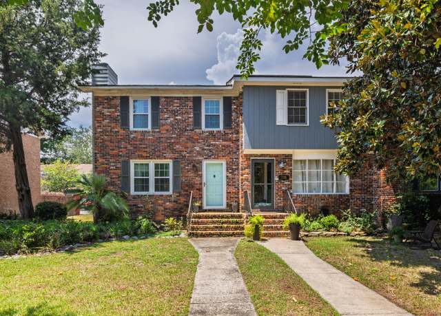 Property at 734 Inlet Dr, Mount Pleasant, SC 29464, 3 beds, 1.5 baths