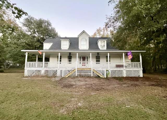 Property at 138 Waddell Ln, Ridgeville, SC 29472, 5 beds, 2 baths