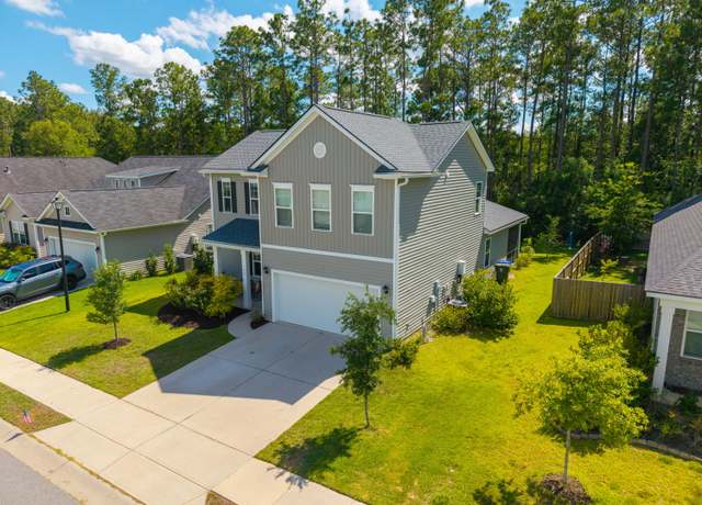 Property at 704 Kilarney Rd, Summerville, SC 29483, 4 beds, 3.5 baths