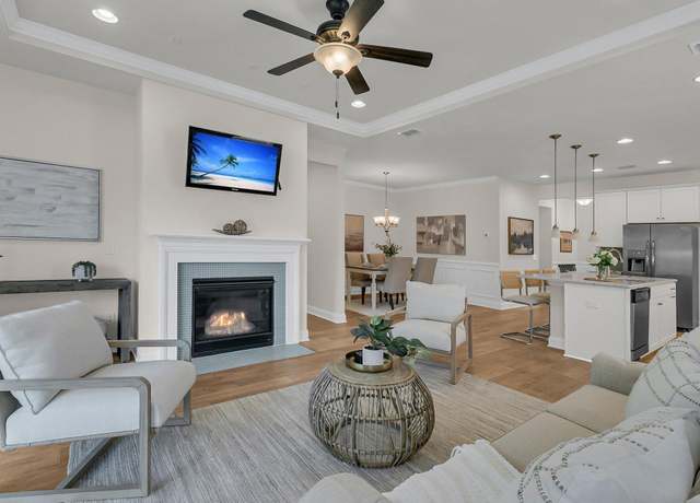 Property at 614 Beach Way, Summerville, SC 29486, 2 beds, 2 baths