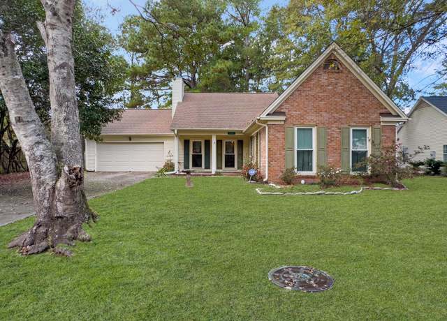 Property at 115 St Awdry St, Summerville, SC 29485, 3 beds, 2 baths