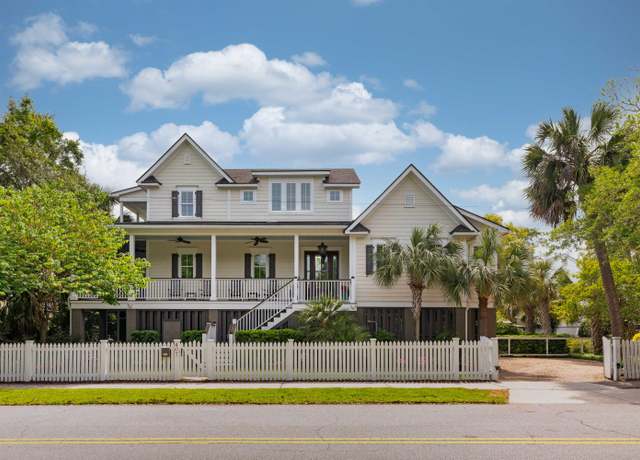 Property at 407 Pitt St, Mount Pleasant, SC 29464, 3 beds, 3.5 baths