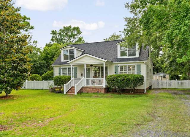 Property at 19 Avondale Ave, Charleston, SC 29407, 4 beds, 3 baths