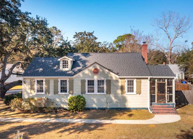 Property at 2178 Fort Pemberton Dr, Charleston, SC 29412, 3 beds, 1 bath