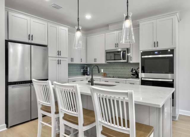 Property at 953 Dusk Dr, Summerville, SC 29486, 3 beds, 3 baths