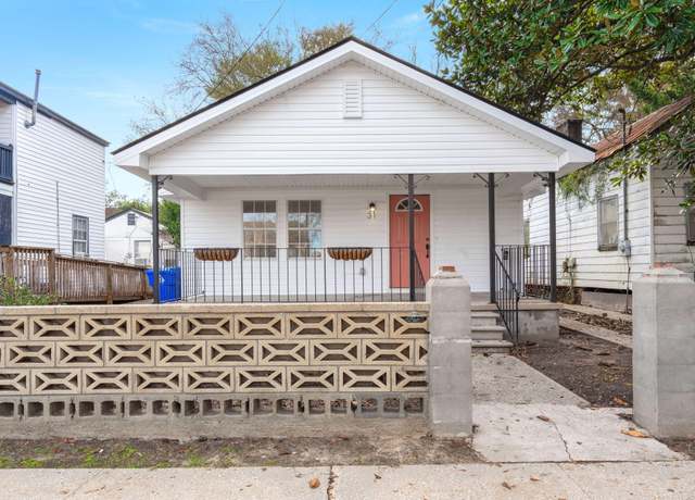 Property at 31 Allway St, Charleston, SC 29403, 4 beds, 2.5 baths