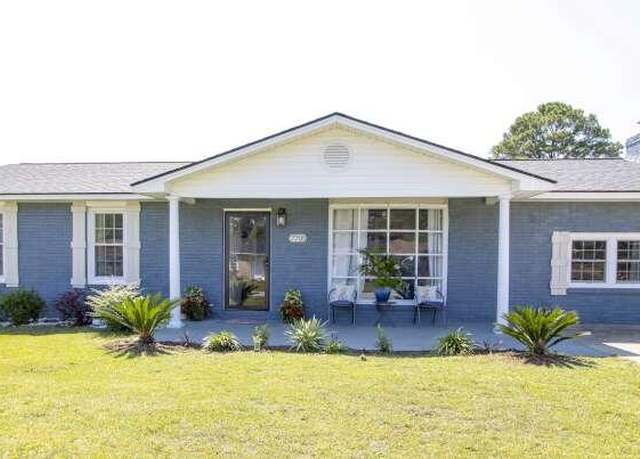 Property at 7705 Ovaldale Dr, North Charleston, SC 29418, 3 beds, 2 baths