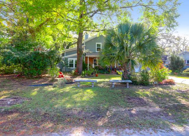 Property at 683 Edmonds Dr, Charleston, SC 29412, 5 beds, 4 baths